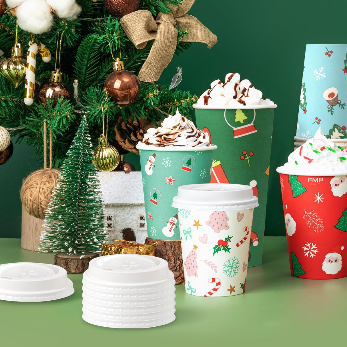 Fit Meal Prep 50 Pack 12 oz Christmas Disposable Coffee Cups with Lids, Premium Paper To Go Paper Cups, Leak Proof Hot Coffee Cups for Travel, Office, Hot/Cold Beverages (White Lids)