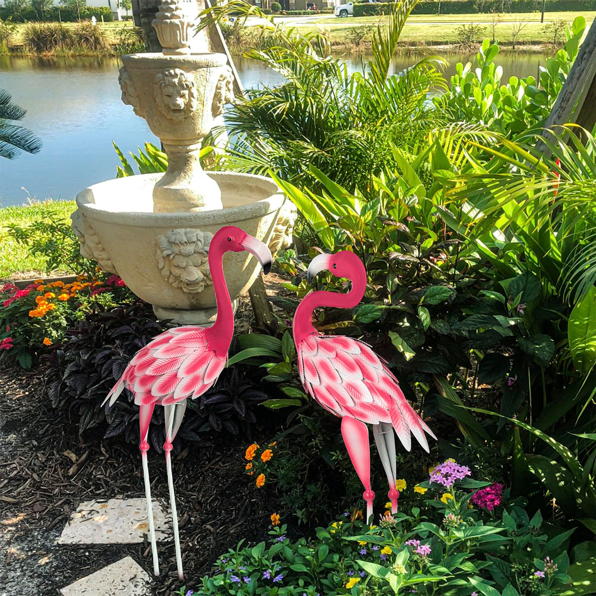 SUNREEK Set of 2 Pink Flamingo Outdoor Statues, Metal Yard Flamingo for Garden Patio Lawn Backyard Decorations