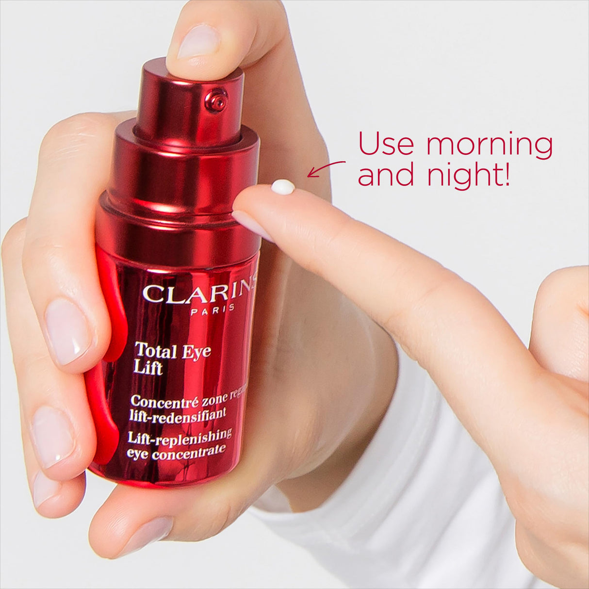 Clarins Total Eye Lift | Anti-Aging Eye Cream | Targets Wrinkles, Crow's Feet, Dark Circles, and Puffiness For a Visible Eye Lift in 60 Seconds Flat*| Ingredients Of 94% Natural Origin