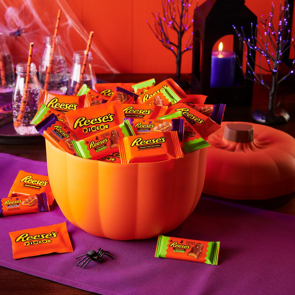 Reese's Assorted Peanut Butter Halloween Candy Pumpkin Bowl, 110 ct