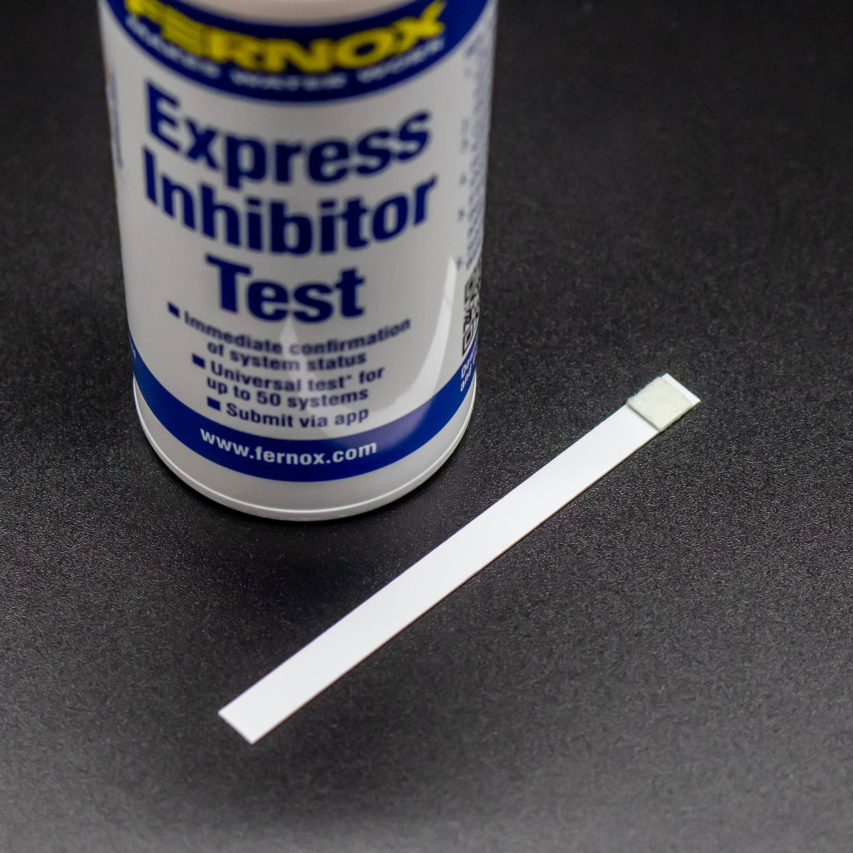 Kudos-Trading - Inhibitor Strips Fernox Test Express 62514 on-site Testing for Water Underfloor Heating & Central Heating Systems 50 Test Strips Quick & Easy Water Quality Testing.