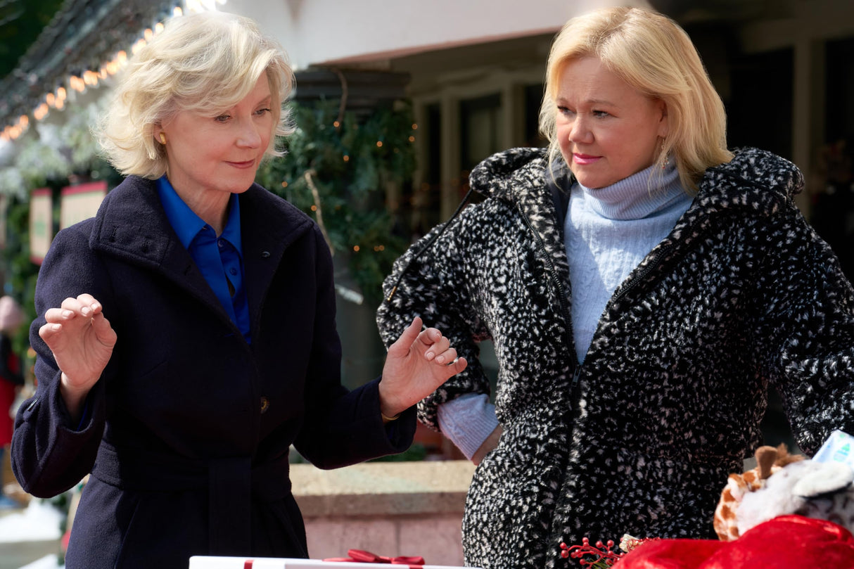 Hallmark 6-Movie Collection (The Santa Class, Holiday Crashers, Twas the Date Before Christmas, A '90s Christmas, Holiday Mismatch and more)