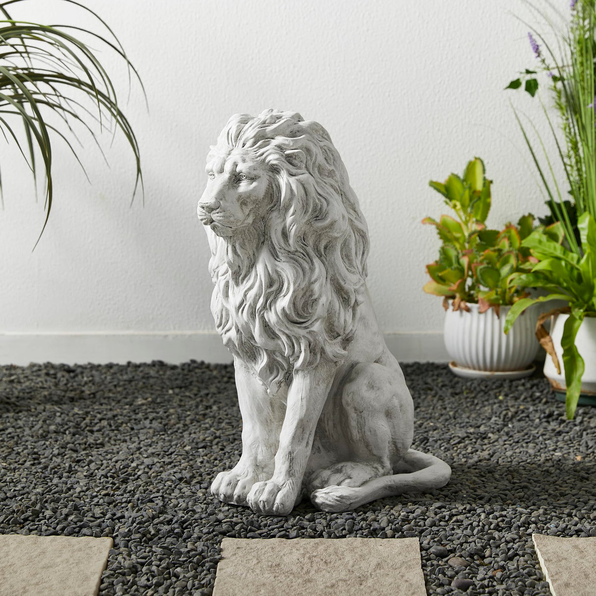Glitzhome Guardian Sitting Lion Garden Statue MGO Outdoor Decoration, 20.75" H, White