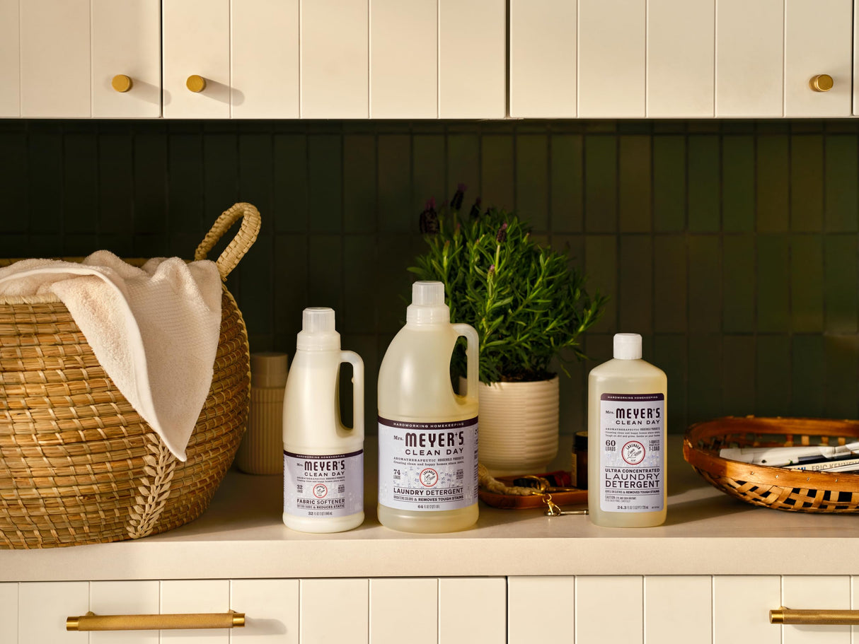 MRS. MEYER'S CLEAN DAY Liquid Laundry Detergent, Biodegradable Formula Infused with Essential Oils, Lavender, 64 oz (64 Loads)