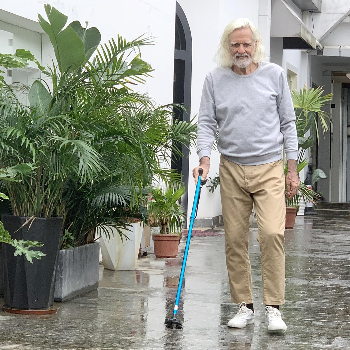 REHAND Walking Cane for Men & Women - Foldable, Adjustable, Lightweight, Self Standing Pivot Walking Cane, Soft Handle Grip, with Travel Bag, Walking Sticks for Seniors & Adults (Blue)
