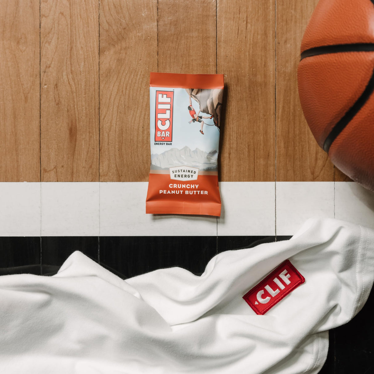CLIF BAR - Protein Bars - Crunchy Peanut Butter - Made with Organic Oats - Energy Bars - Non-GMO (15 Pack)