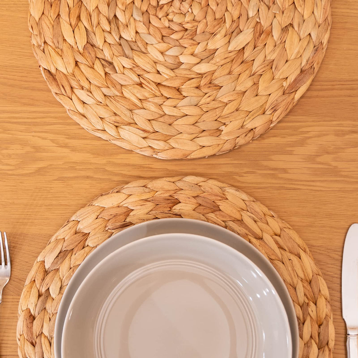 6 Pack, Round Woven Placemats, Natural Water Hyacinth Wicker Place mats, Braided Straw Table Mats, Charger Plates for Dining Table, Fall, Thanksgiving, Christmas (13.8 inch)