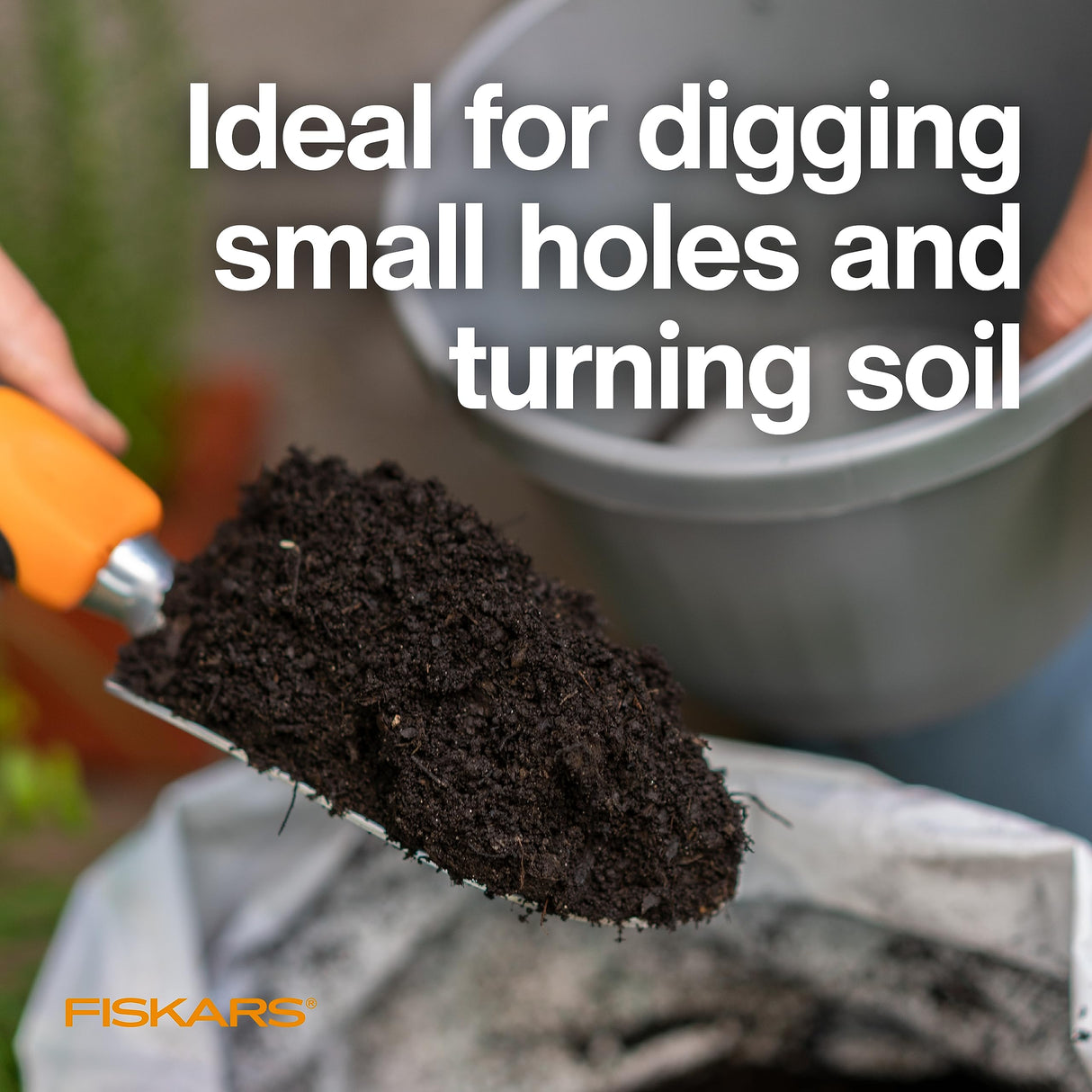 Fiskars Ergo Garden Trowel, Hand Tool for Digging & Planting, 6-Pack