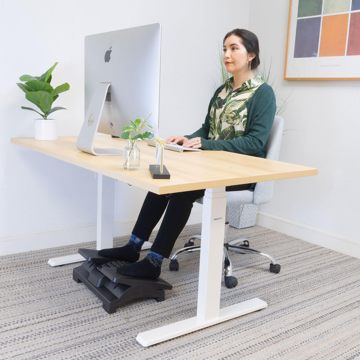 Mount-It! Ergonomic Footrest, Tilt Adjustable Individual Platforms, Height Adjustable Foot Rest with Massage Surface, Under Desk Foot Stool for Office, Leg Support and Improved Posture, Black