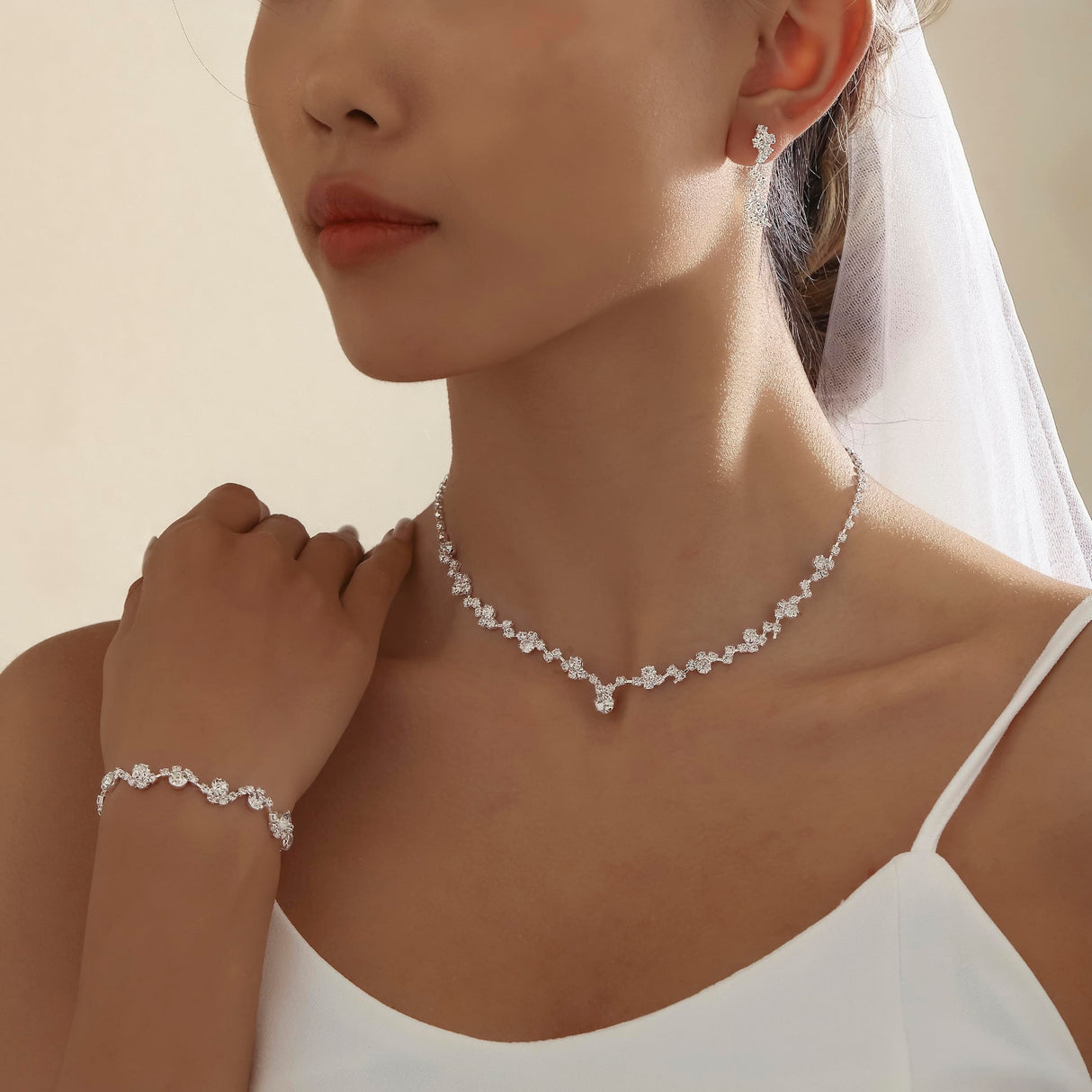 AKUSESALI Silver Jewelry Sets for Women Rhinestone Necklace Dangle Earrings Bracelet Set Bridal Wedding Jewelry Sets for Brides Bridemaid Prom Costume Accessories Jewelry