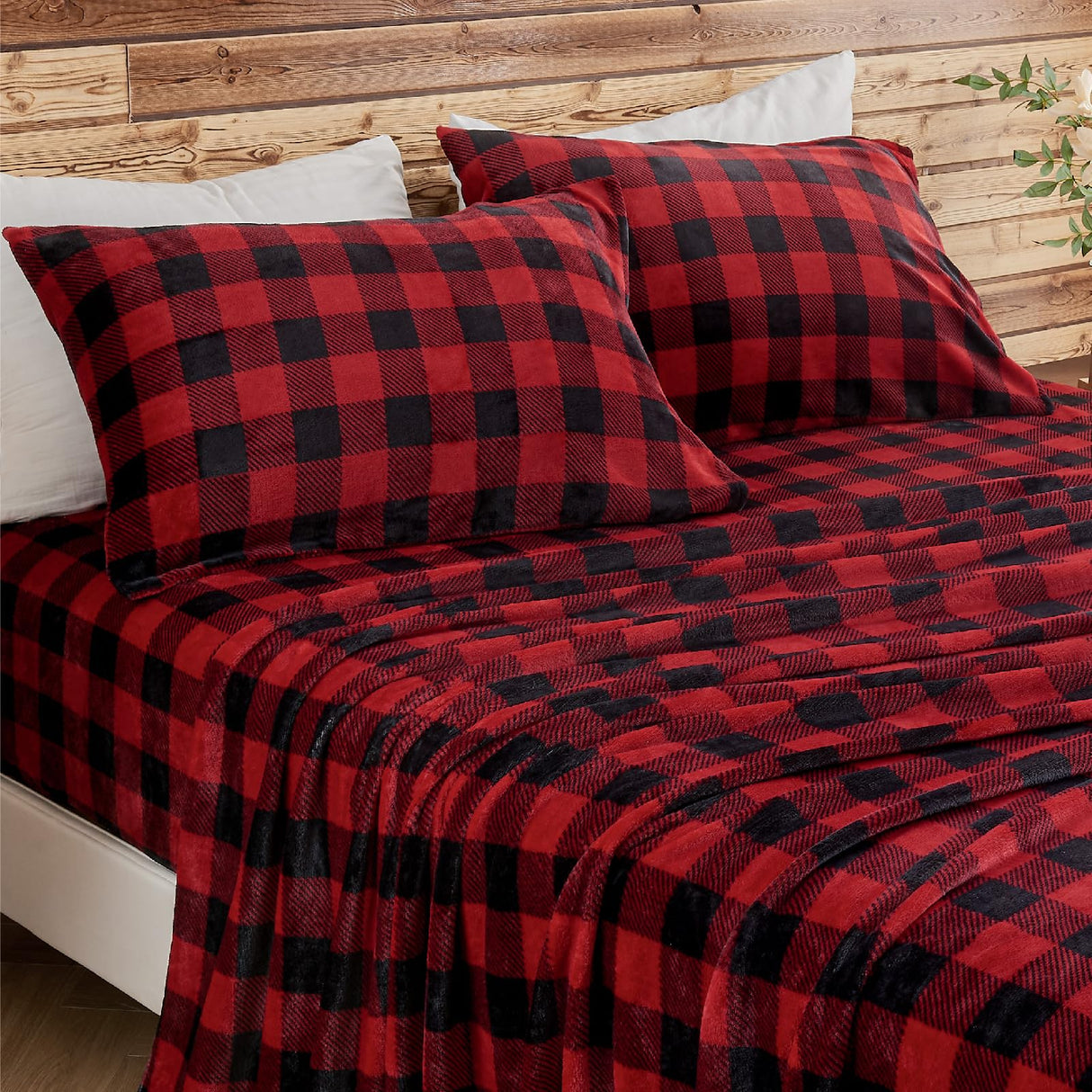 BEDELITE Flannel Sheets Queen Size Bed Set, Luxury Red and Black Plaid Christmas Bedding Set, Super Soft & Warm Fuzzy Fleece Sheets 4 Piece(Include Fitted Sheet, Flat Sheet, 2 Pillowcases)