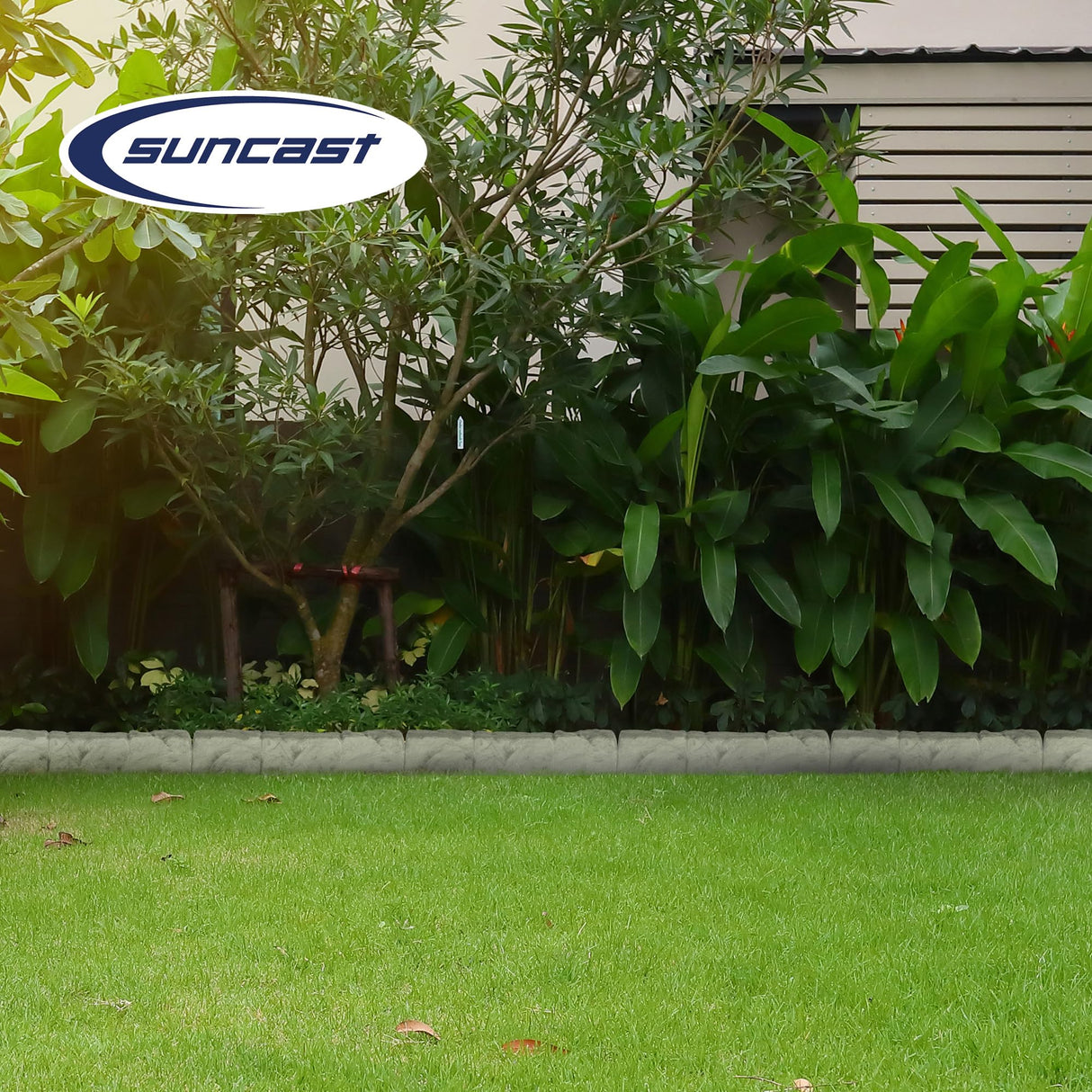 Suncast Interlocking Border Edging - Stone -Like Poly Construction for Garden, Lawn, and Landscape Edging - Water Resistant Border for Containing Trees, Flower Beds and Walkways - Light Taupe, 20