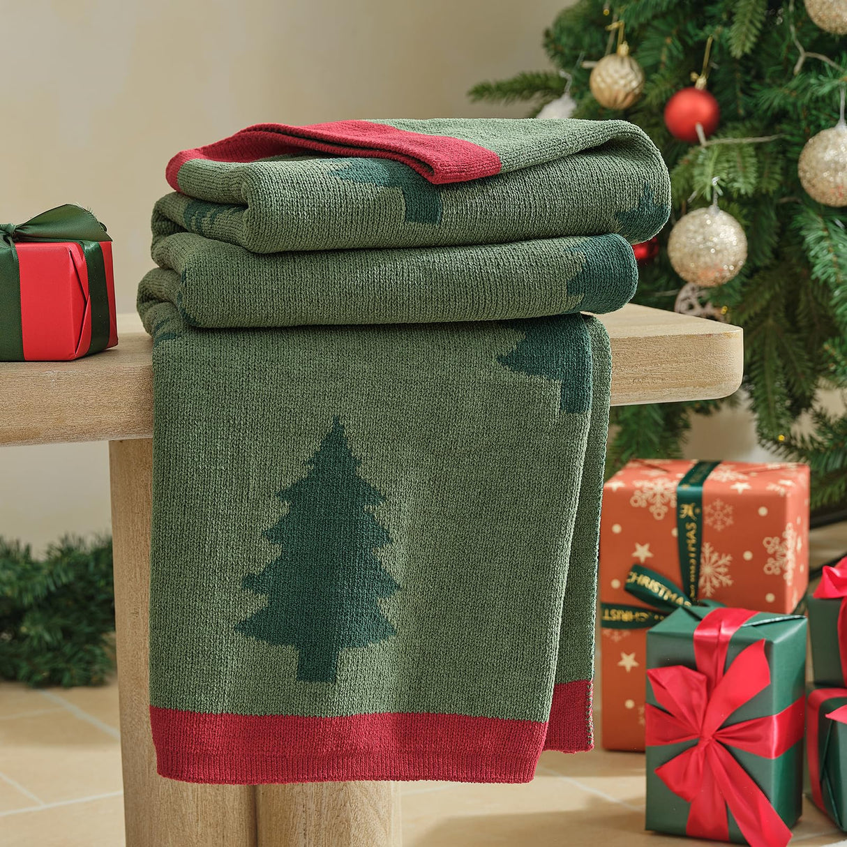 Amélie Home Christmas Knit Throw for Couch, Reversible Soft Cozy Chenille Blanket for Home Decor Gift for Family, 50" x 60", Green Christmas Tree