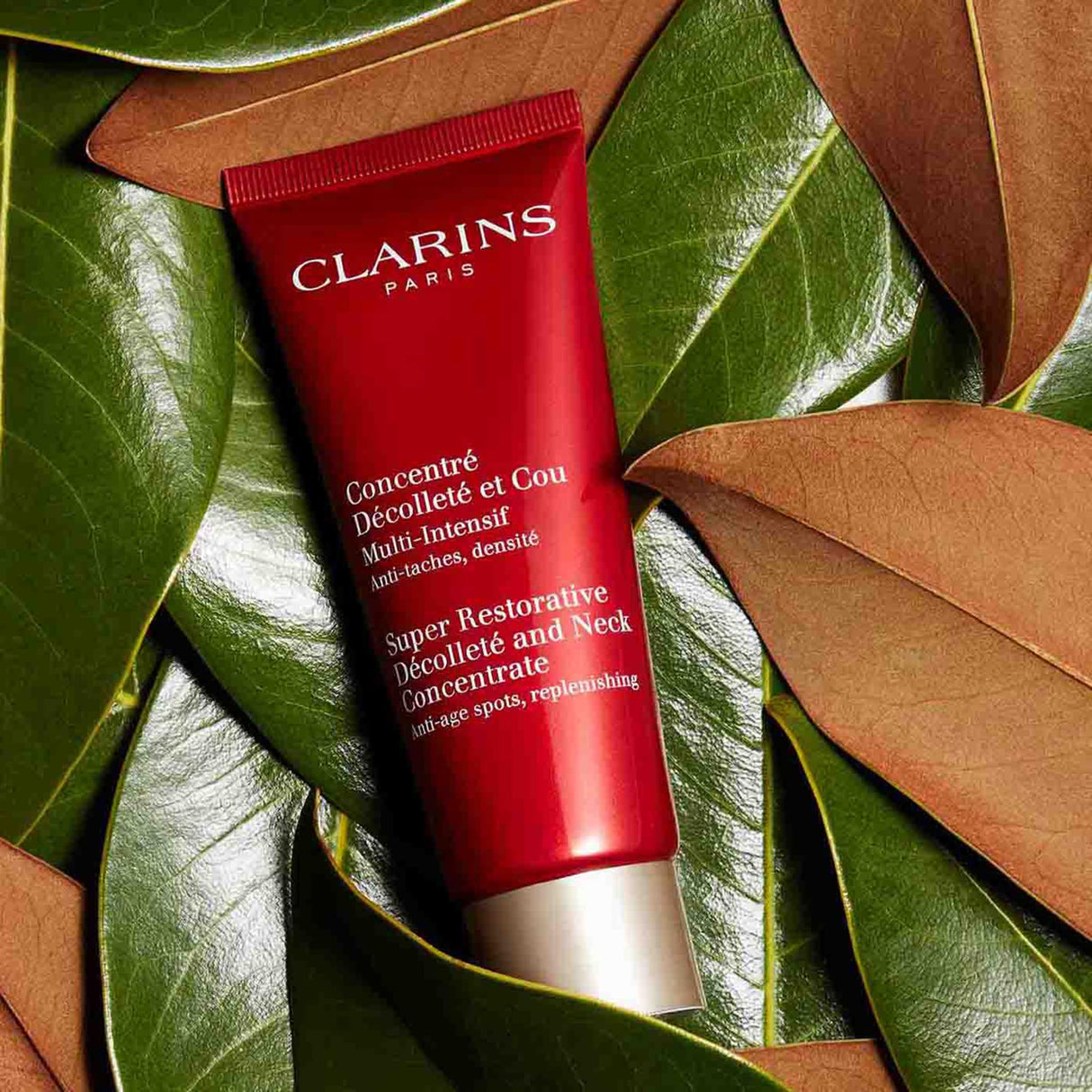 Clarins Super Restorative Décolleté and Neck Concentrate | Deeply Replenishing, Anti-Aging Cream For Mature Skin | Skin Texture Is Refined and Chest Creases Are Visibly Diminished After 4 Weeks*