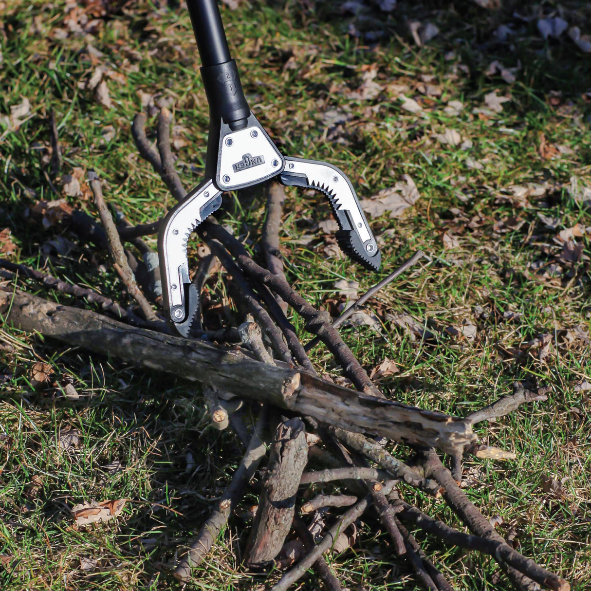 Unger Professional 42” Rugged Reacher – Reacher Grabber Tool & Trash Picker, Outdoor Trash Picker Upper Tool, Heavy Duty Grabber Reacher, Claw Grabber Pickup Tool, Yard Clean Up