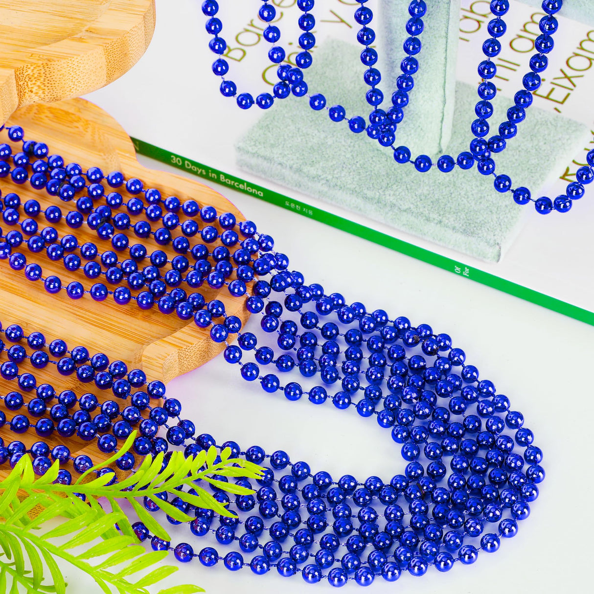 Huskein 200 PCS Beaded Necklace, 33" Mardi Gras Beads, Blue Bead Necklace, Mardi Gras Accessories, Parade Beads Bulk for Hanukkah Christmas Pirate Birthday Gender Costume Party Supplies