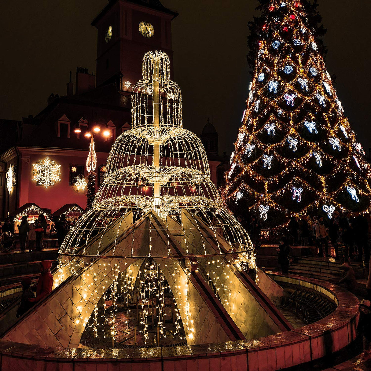 Brightown Icicle Lights for Outside, 40 FT 432 LED Icicle Christmas Lights Outdoor with 81 Drops, 8 Modes, Connectable String Light with Remote, Timer, Waterproof Christmas Light for House, Warm White