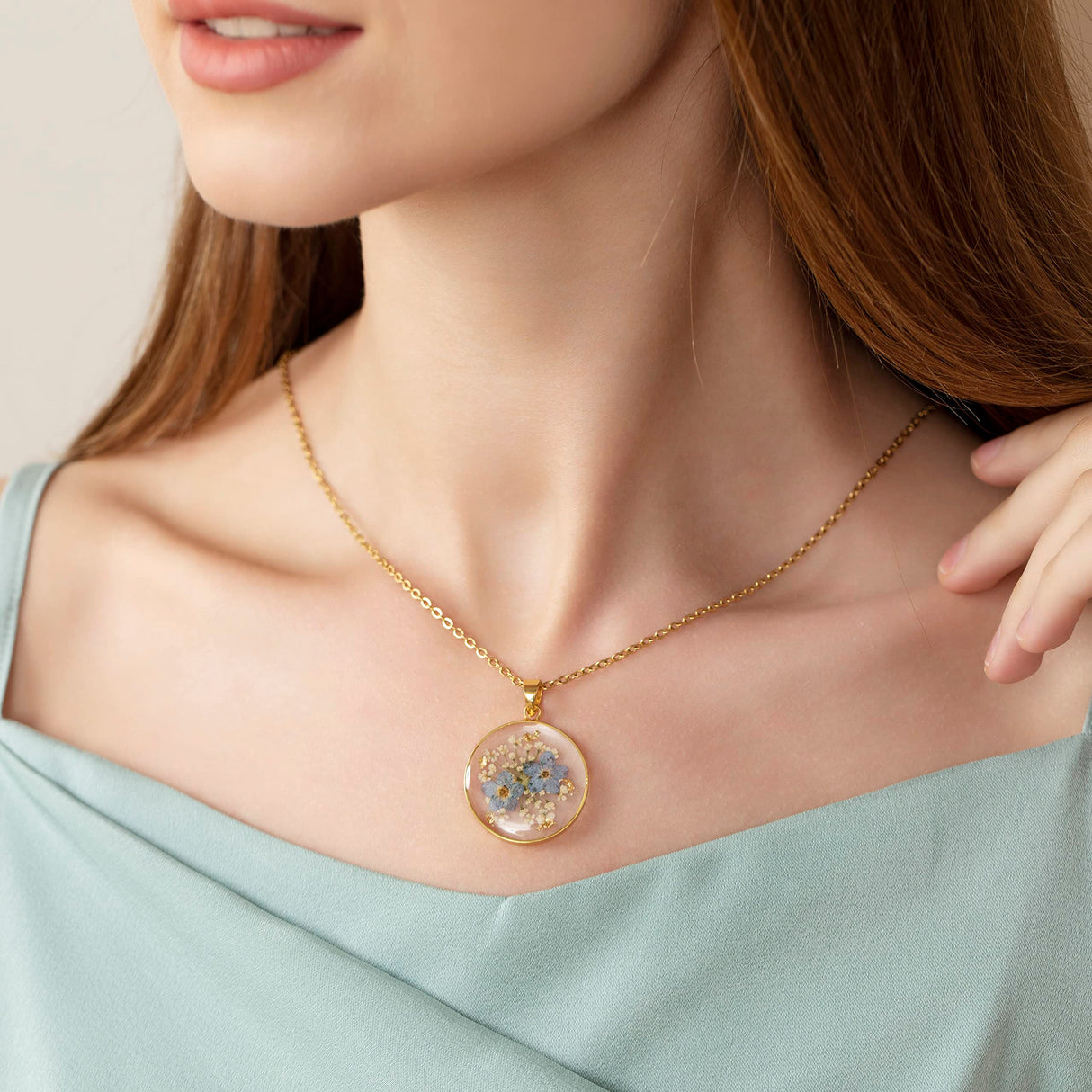 Forget-Me-Not and Queen Anne's Lace Pressed Wildflower Necklace | Gold Pressed Flower Necklace | Personalized Handmade Necklaces for Women | Forget-Me-Not Jewelry | Alaska State Flower Jewelry | 18ā