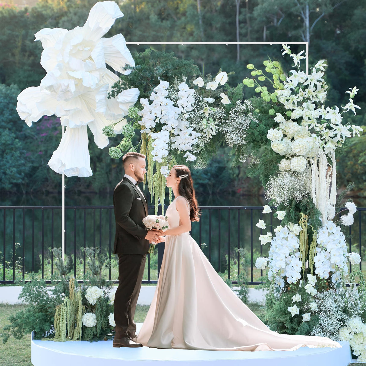 Wokceer Square Wedding Arch Backdrop Stand White Metal Arch 8FT x 8FT