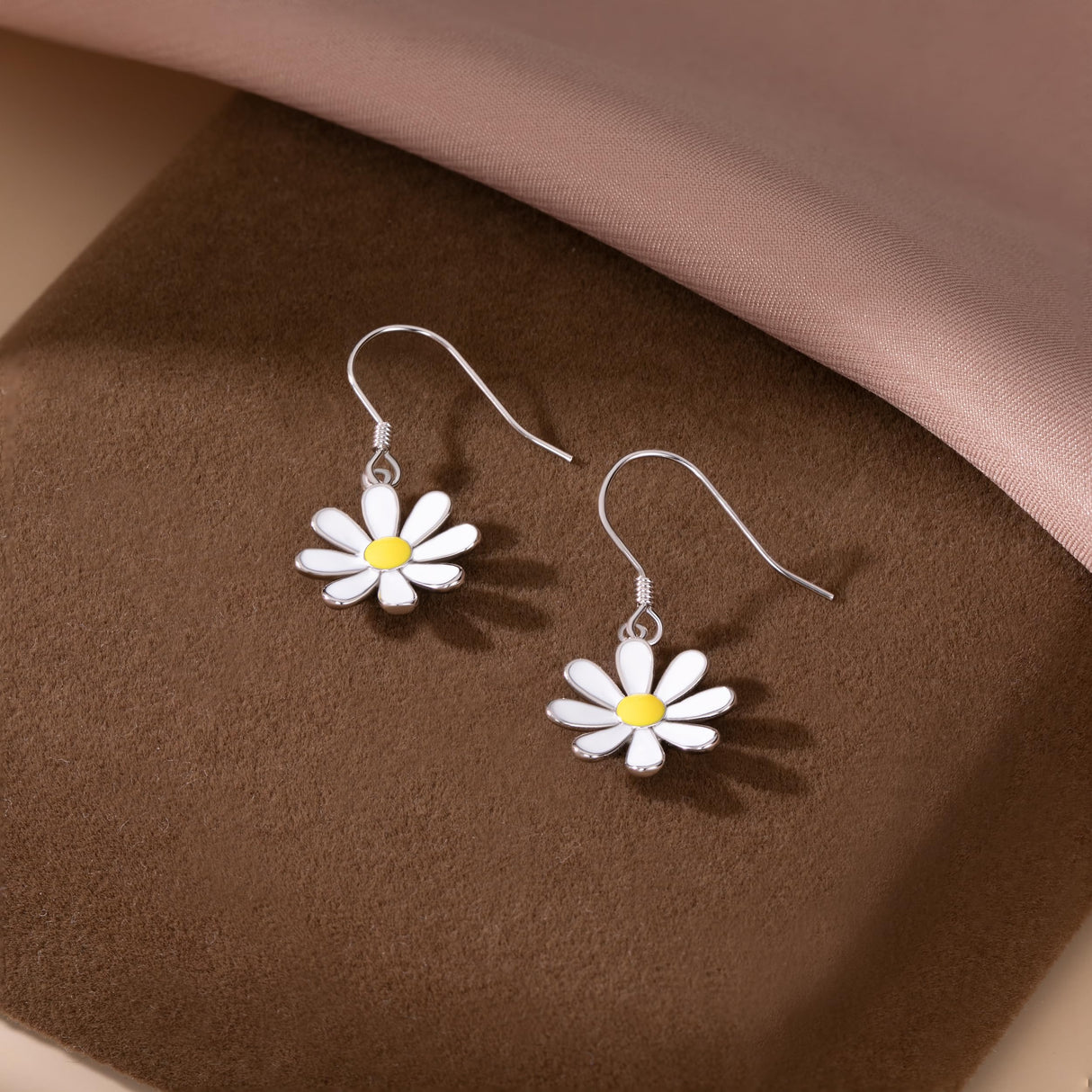 SLUYNZ 925 Sterling Silver White Flower Dangle Earrings for Women Teen Girls Daisy Flower Drop Earrings Summer Spring (A-SILVER)
