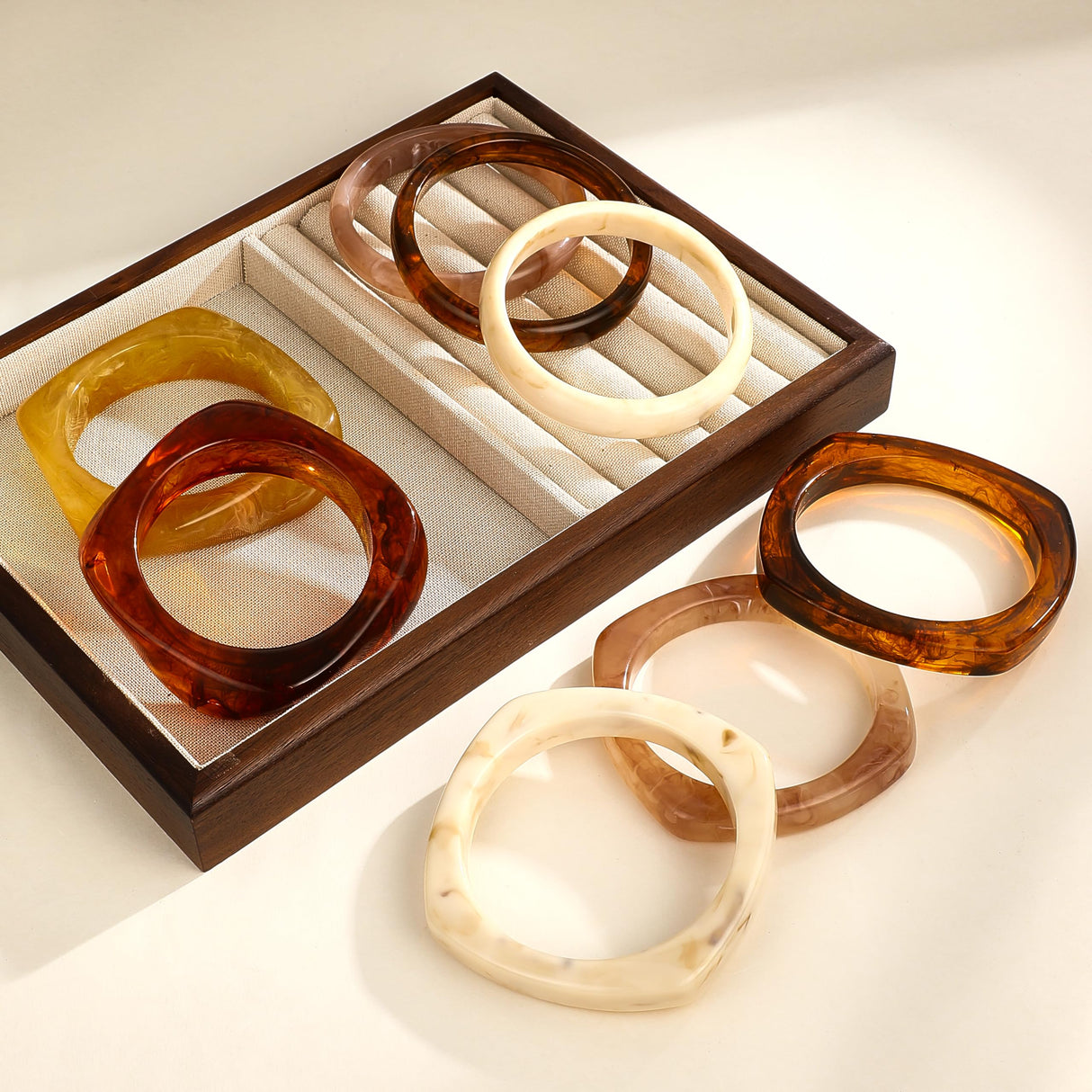 Vieyomn 8 Pcs Irregular Chunky Wide Wrist Bangle Bracelet Colorful Acrylic Resin Bangle Bracelets Set for Women