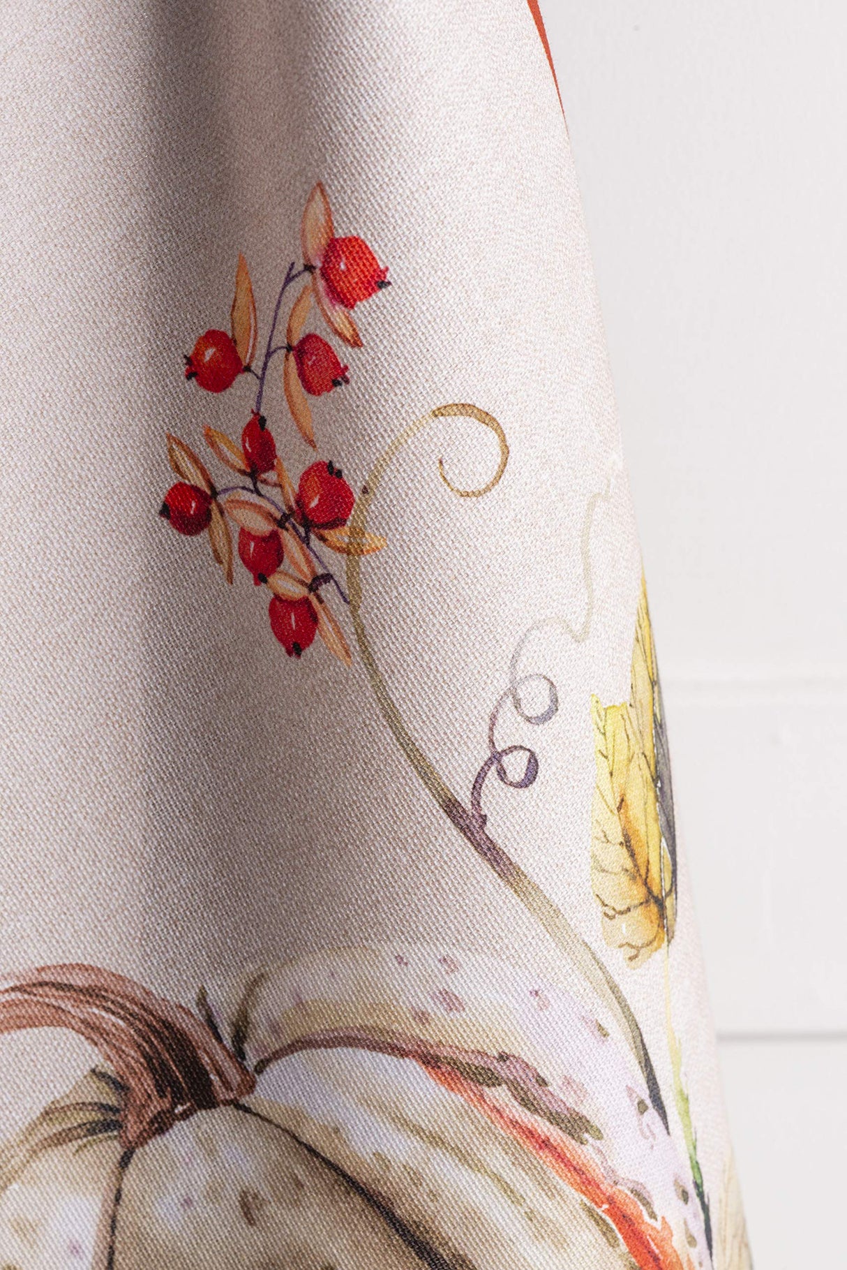 Maison d' Hermine Kitchen Towels Set of 3 100% Cotton 20" x 27.5" Reusable Cloth Tea Dish Towels Absorbent with Hanging Loop for Kitchen Dining Thanksgiving Christmas Decorations (Potiron)