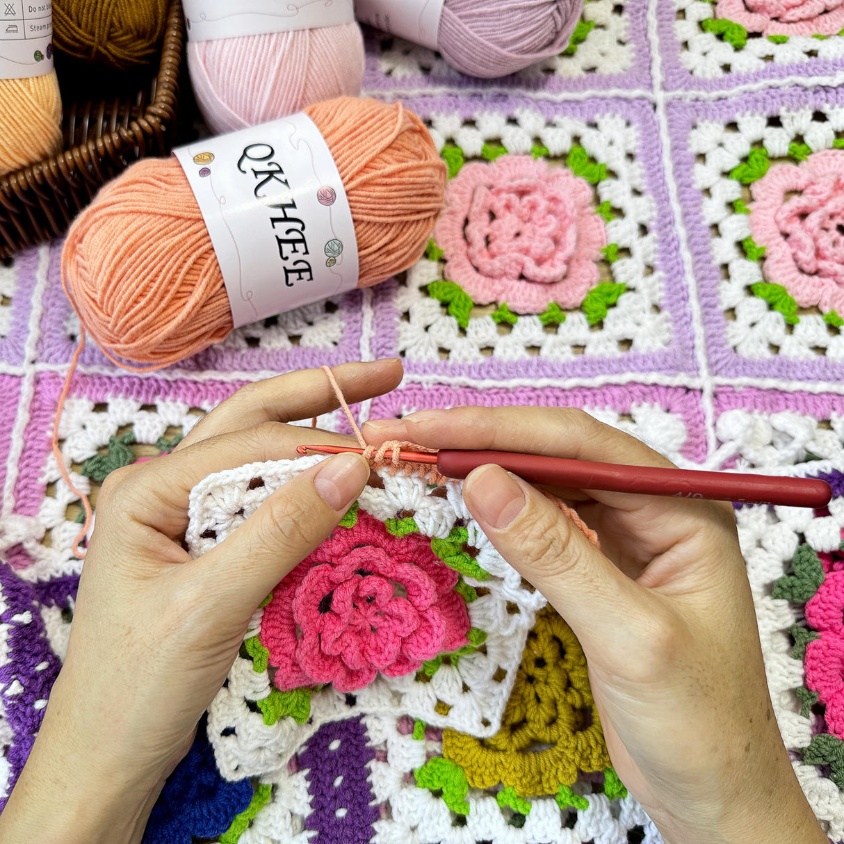 QKHEE Yarn for Crocheting and Knitting 12 * 1.76 Oz (50G) /195yd,Fine/Fingering Weight (1),Cotton 60% Acrylic40%,Soft Yarn kit for Making Granny Squares and amigurumi (Christmas Color)