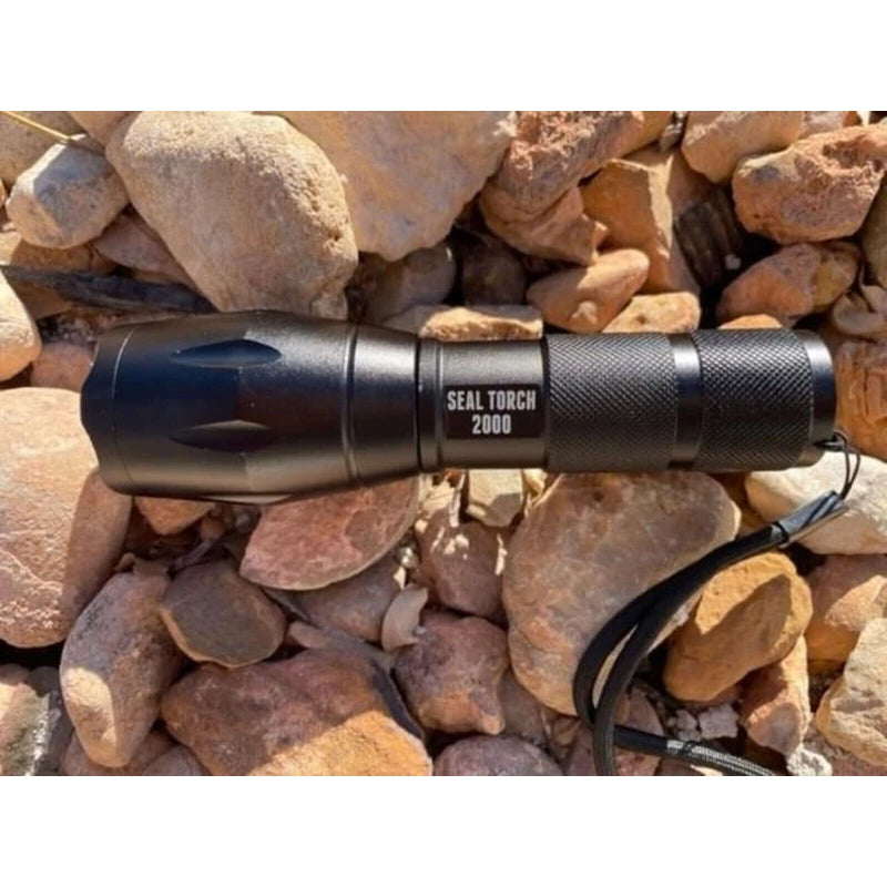 Seal Torch 2000 Jason Hanson Seal Torch 2000 Zoomable Metal Flashlight 2000 Lumen Brightness