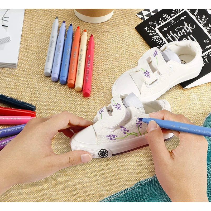 Ohuhu Fabric Pen 30 Colors Set Dyeing Pen Fabric Dyeing Pen Cloth Pen Color Pen Cloth Marker Fabric Marker Writing Fabric Writing Pen Writing on Cloth Pen Name Water Resistant Pigment DIY Handmade Handmade Clothes Jeans T-shirt Pants Bag Sneakers