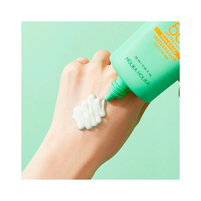 Holika Holika [1+1] Aloe Waterproof Sun Cream SPF50+ PA++++ / 홀리카홀리카 [1+1] 알로에 워터프루프 선크림 SPF50+ PA++++