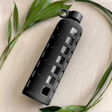 purifyou 40/32/22/12 oz Borosilicate Glass Water Bottles with Volume Markers, Silicone Sleeve, Stainless Steel Lid, Reusable Bottle for Water, Juice, Gym, and Fridge Storage (22oz Jet Black)