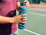 purifyou Premium 40/32 / 22/12 oz Glass Water Bottles with Times to Drink and Volume, Silicone Sleeve & Stainless Steel Lid Insert, Reusable for Fridge Water, Fruit Juice (32oz Chinese Porcelain)