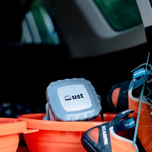 ust 30-day duro 1000 Lumen LED Lantern, Titanium