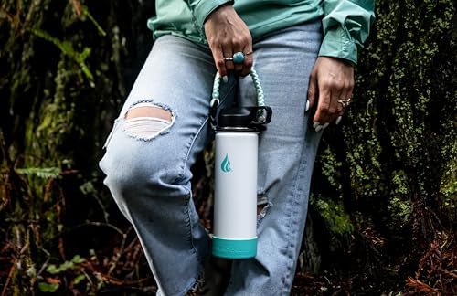 HYDRO CELL Stainless Steel Insulated Water Bottle with Straw - For Cold & Hot Drinks - Metal Vacuum Flask with Screw Cap and Modern Leakproof Sport Thermos for Adults (White 24oz)