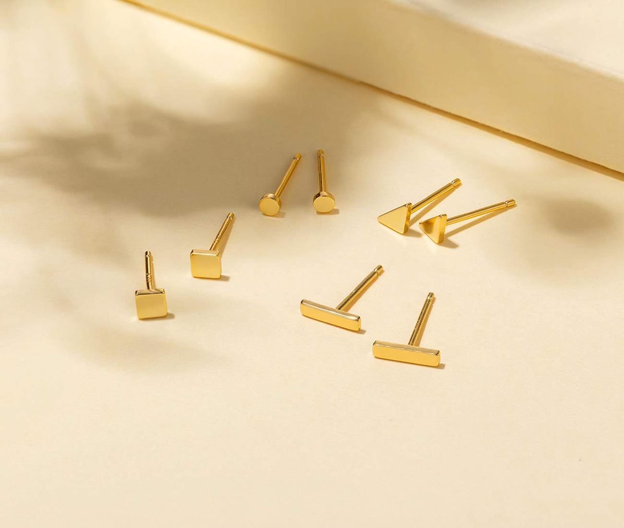 Sterling Silver Stud Earrings for Women Men- 4 Pairs of Hypoallergenic Simple Geometric Small Stud Earring Set Tiny Circle Triangle Square Bar Stud Earrings Mini Cartilage Tragus Earrings(Gold)