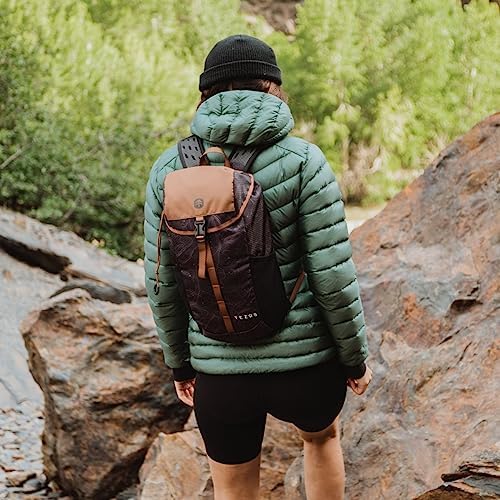 Tezos Juniper Daypack, Lightweight Hiking Backpack and Hydration Pack for Camping, Travel, Biking, and the Outdoors, 16 Liter (Black Topo)