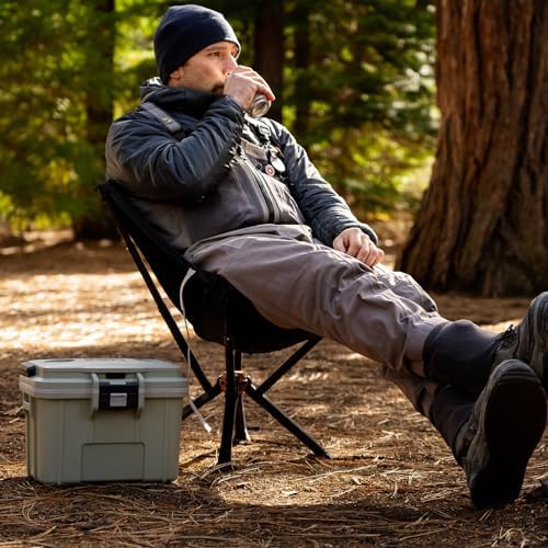 Pelican 8 Quart Personal Lunch Box Cooler