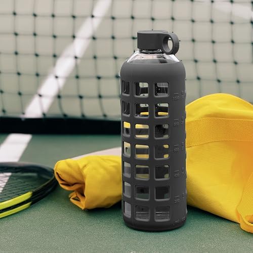 purifyou 40/32 / 22/12 oz Glass Water Bottles with Volume & Times to Drink, Extra Thick Silicone Sleeve, Reusable Bottle for Fridge Water, Milk, Juice (32oz Jet Black)