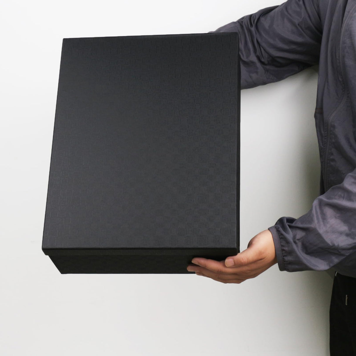 YINUOYOUJIA Large Gift Box 16.5x13x5.5 inches,Black Boxes for Presents,Birthday,Valentine's Day,Mother's Day,Christmas,Anniversary