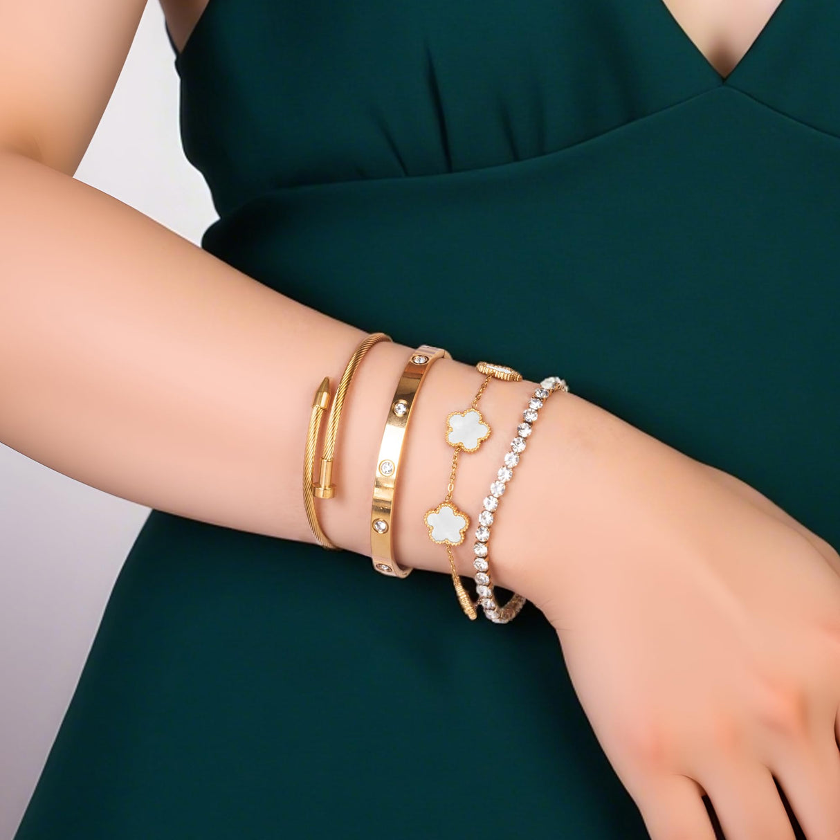 Lamdo 18K Gold Plated Stackable Floral Bracelet Set for Women, 4-Piece