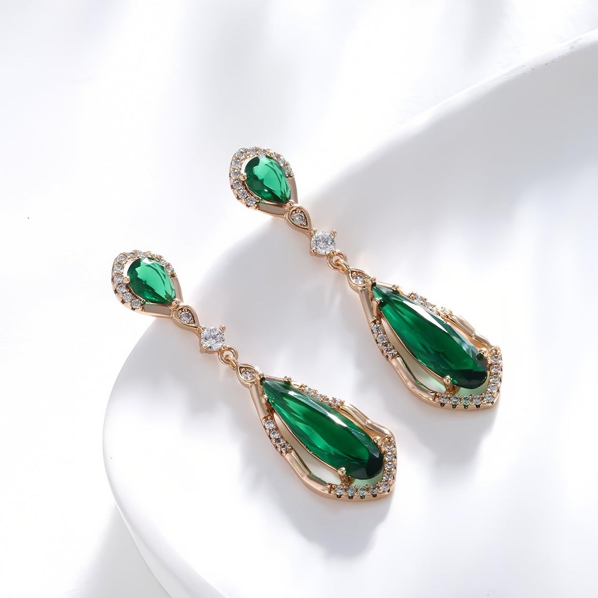 Hpoewre Vintage Emerald Green Teardrop Earrings,925 Sterling Silver Posts & 18K Gold-Plated Brass Drops,Cubic Zirconia Dangle Earrings for Women (Vintage)
