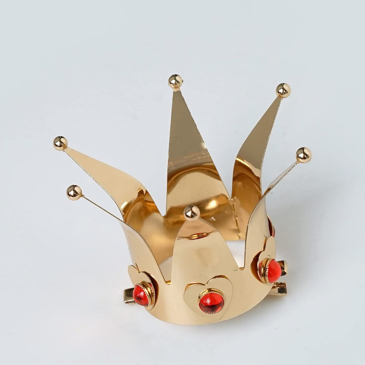 LABEAUTÉ Red Heart of Queen Cosplay Wig with Crown Women Girls Short Curly Wig Heat Resistant Synthetic Hair for Halloween Christmas Party with Cap