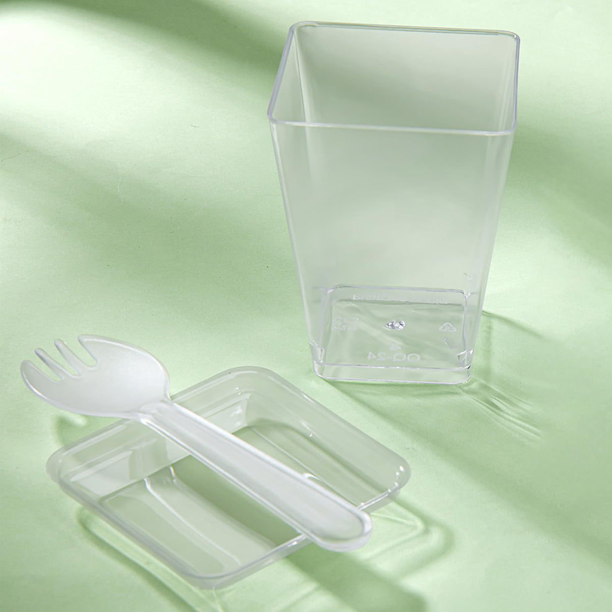 Toowood 100pcs Clear Dessert Cups with Lids and Spoons, 5.4oz Mini Dessert Cups Reusable Square Parfait Cup for Party Appertizer, Christmas