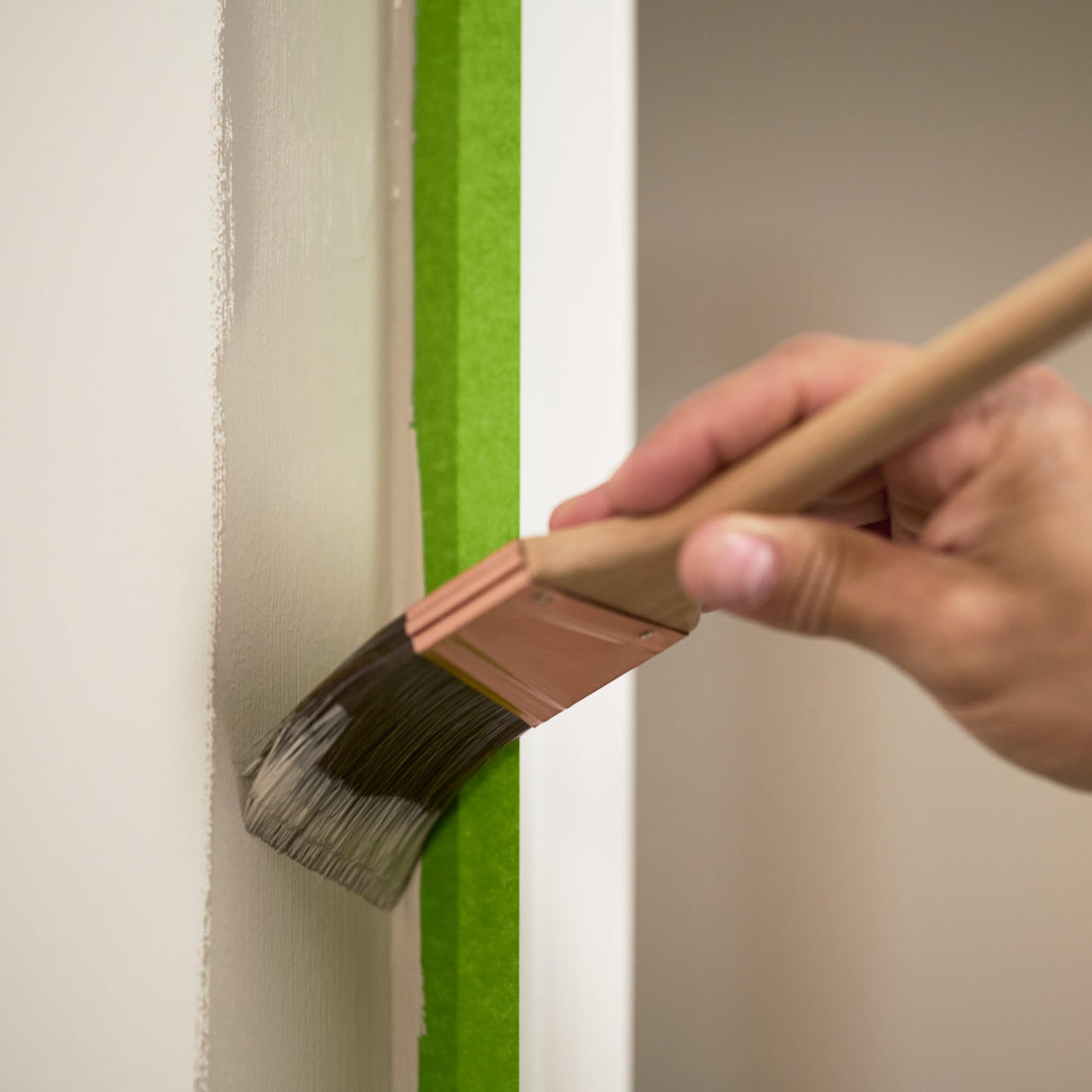 FrogTape Multi-Surface Painter's Tape with PAINTBLOCK, 1 in Wide (0.94 in x 60 yd), Quick Stick Medium Adhesion, Premium Green Painters Tape Removes Clean, 6 Roll (240659)