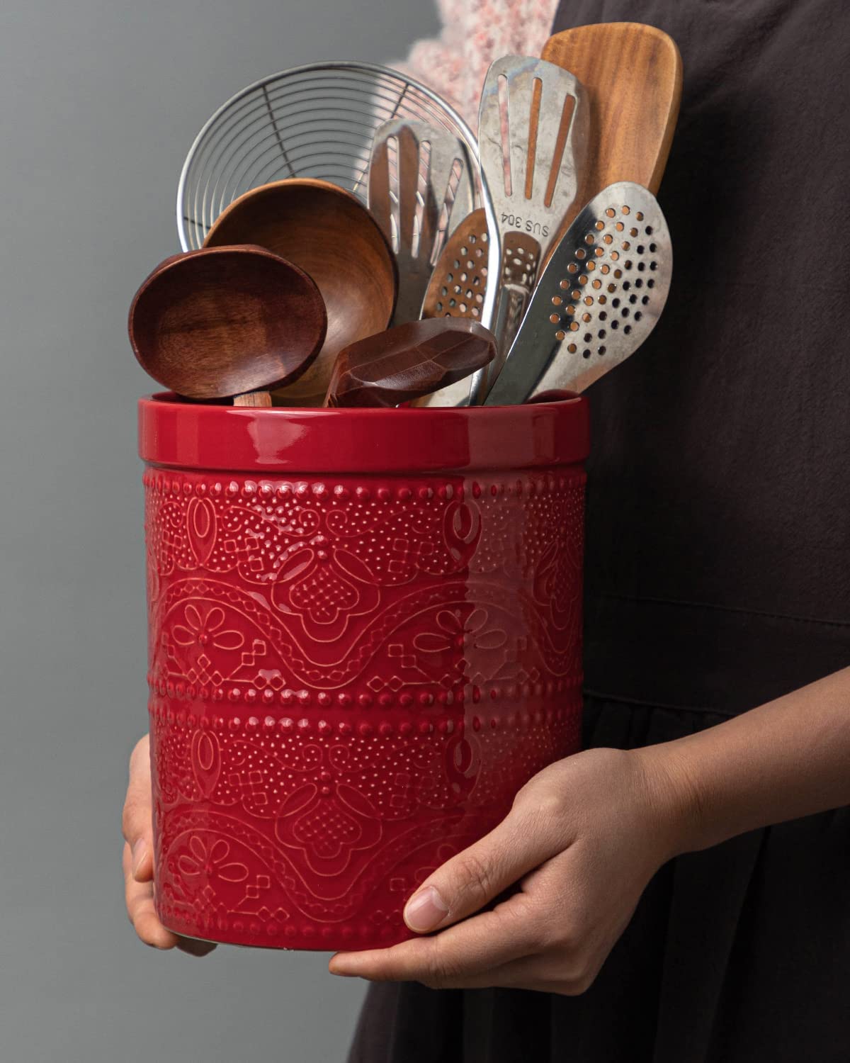 FUN ELEMENTS Kitchen Utensil Holder, 7.2" Super Large Utensil Crock Heavy and Stable Lace Emboss Ceramic Utensil Holder for Kitchen Counter (Christmas Red)