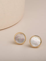 S.Leaf Minimalism Mother of Pearl Stud Earrings Sterling Silver Round Disc Stud Earrings for Women (yellow gold)
