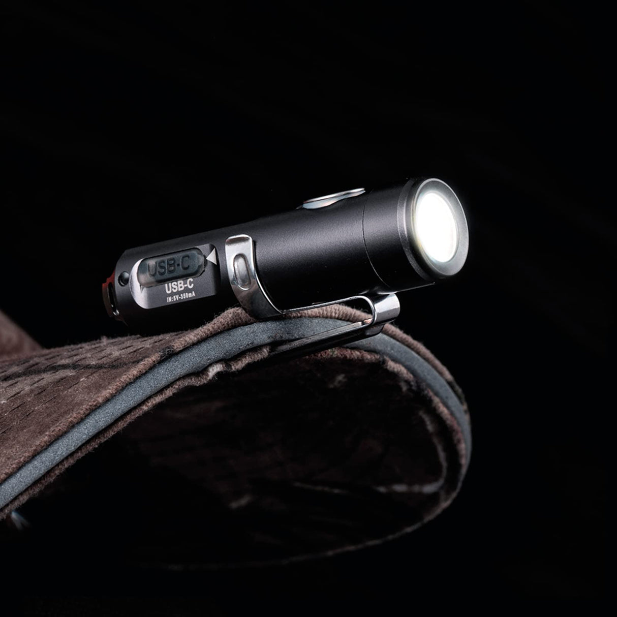 RovyVon A3 Gen 4 Mini Keychain Flashlight- Super Bright 650 Lumens, USB C Rechargeable EDC Flashlight Water-Resistant, Compact and Portable for Everyday Carry, Camping, Emergency (Gun Grey)