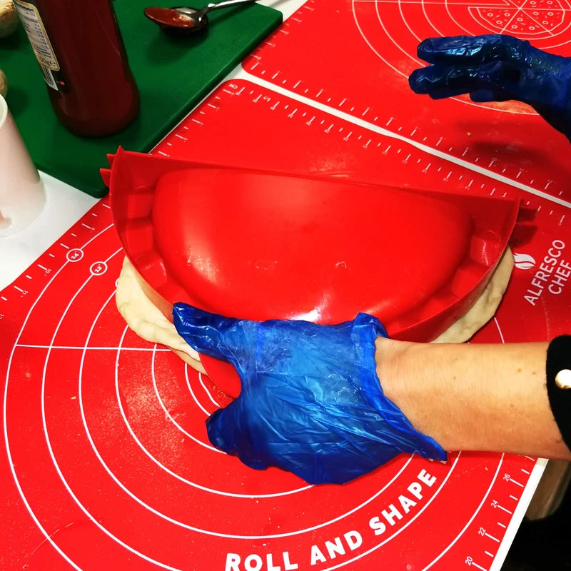 Alfresco Chef Large Calzone Press/Pizza Dough Mould Calzone & Pasty Maker/Plastic - 28cm / Kitchen Accessory & Cooking Tool