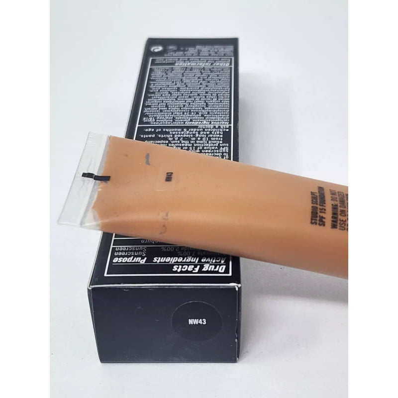 M·A·C New MAC Studio Sculpt Foundation SPF 15 Full Size NW43