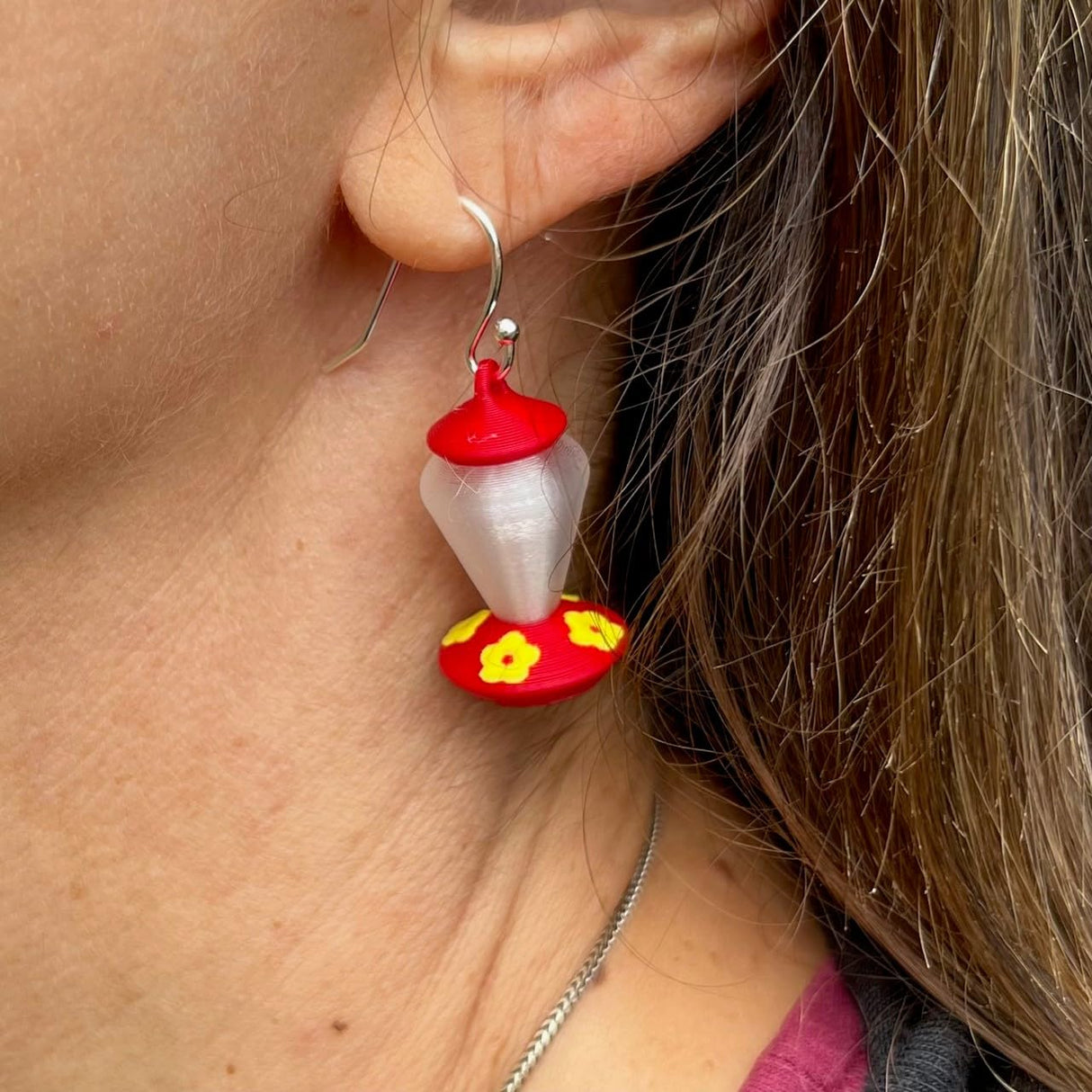 Generic Hummingbird Feeder Dangle Earrings, Red Plastic Hummingbird Earings, Red Stone
